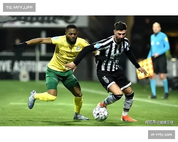 战术通讯:解析斯特拉斯堡如何通过精准长传打击特鲁瓦高大的后防线身后